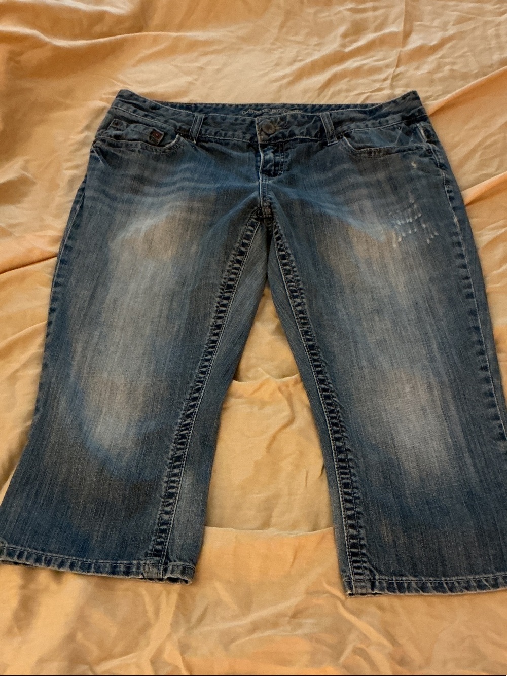American Eagle Outfitters Faded Blue Cropped Jeans